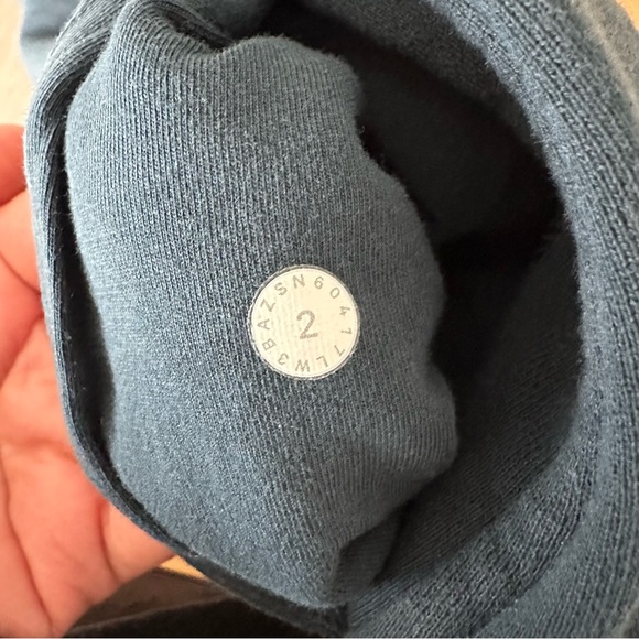 Lululemon To You Tunic with Pockets - Picture 5 of 5